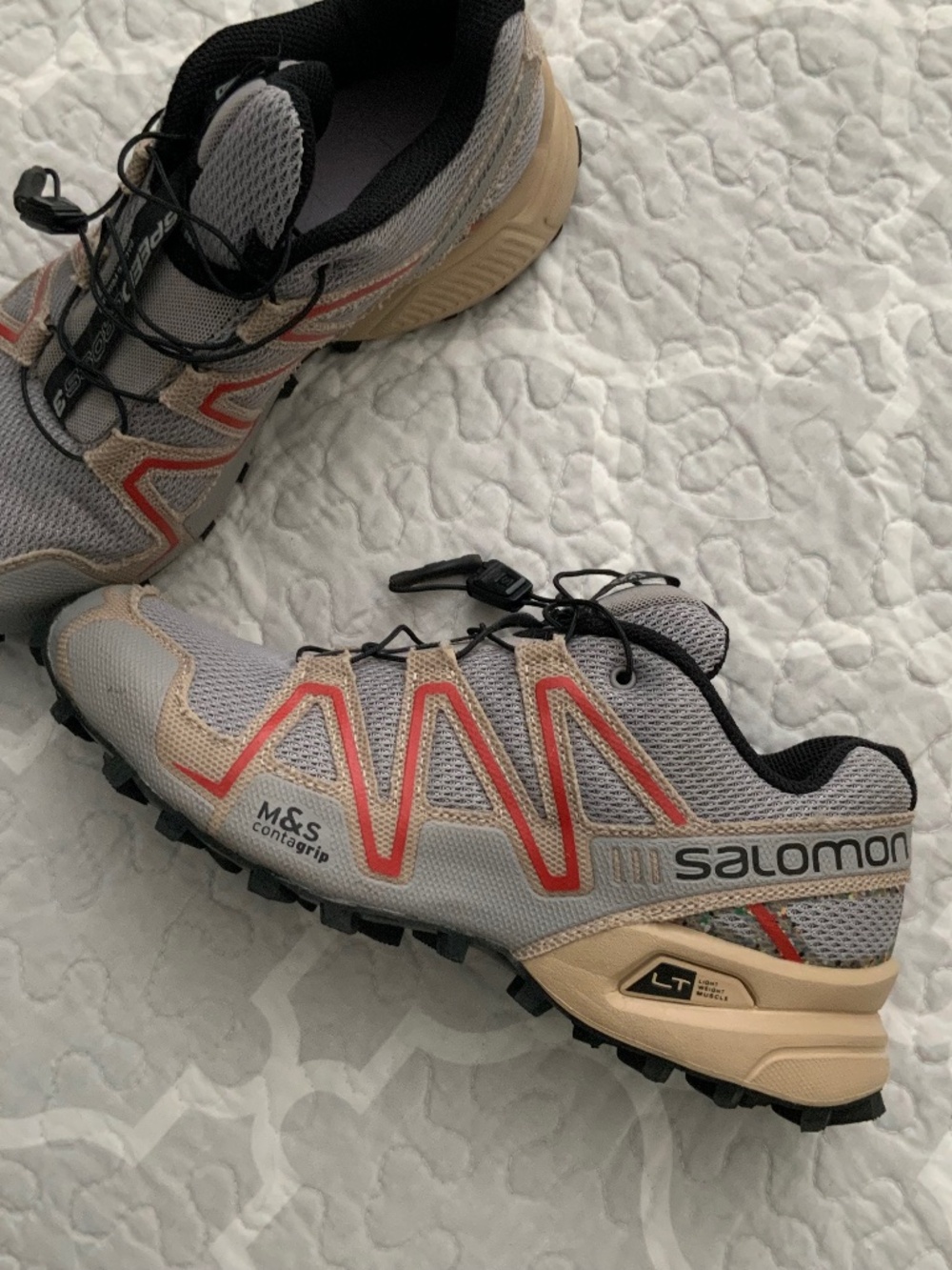 Women’s Salomon hikers. Size 6.5